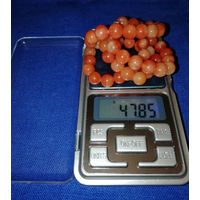 Красивые бусы из натурального коралла.