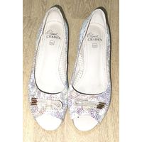 Босоножки Баден. Российский бренд с европейским качеством за вашу цену . Маркировка - 38. Мало носились... Все видно на фото. В наличии 2 интересных варианта!