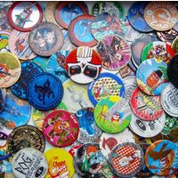 Куплю в коллекцию фишки и биты из 90-х Pog, Mortal combat, Barbie, Batman и др