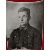 Довоенное фото лётчика