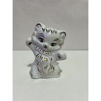 Статуэтка фарфоровая "Котёнок"( кот,кошка) с позолотой.  ДФЗ