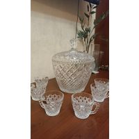 Крюшонница с кружками. Богемия.