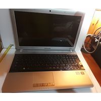 Ноутбук SAMSUNG RV520