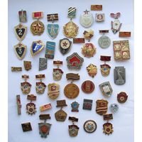 Все лоты с рубля.Значки,знаки Военные,СССР