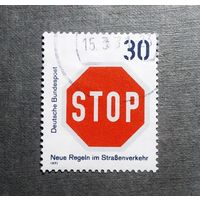 Марка Германия 1971 год Дорожный знак
