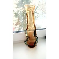 Шикарная ваза.Ручная работа. "Гутничество"