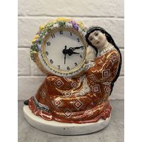 Статуэтка  УЗБЕЧКА С ПЛОДАМИ. ск Данько. Агитационный Подчасник из серии Урожай для ВСХВ (ВДНХ) Очень редкая. .    Распродажа коллекции!!!