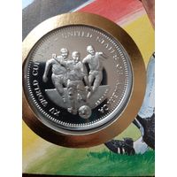 Уганда 1000 шиллингов, 1993. Чемпионат мира по футболу 1994 - Три футболиста с мячом.