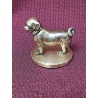 Старинная статуэтка бронзовая Мопс цельно литая.