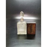 Флакон от парфюм СССР.