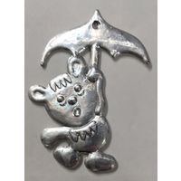 Елочная игрушка СССР пластик. Медведь с зонтиком.