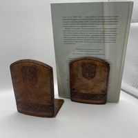 Венецианские кожаные букенды (подставки для книг), пара. Италия. Арт 3465