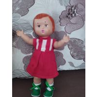 Кукла имеет вмятики  выпуск 50-60 годов