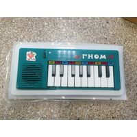 Игрушка клафишная, электромузыкальная, Гном