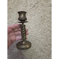 Подсвечник