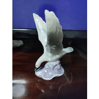 Статуэтка фарфоровая Буревестник.