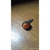 Серебряная запонка СССР 875 пробы с янтарем