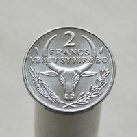 Мадагаскар 2 франка  1986
