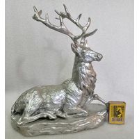 БОЛЬШАЯ статуэтка "Лежащий олень", 1957год, интерьерная, алюминиевое литьё.