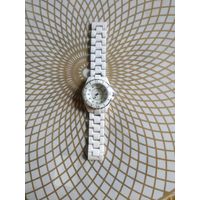 Часы наручные  с браслетом.Состояние на скане. В коллекцию,ремонт,на запчасти.