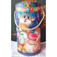 Коробка под новогодний подарок. С новым годом. Банка, упаковка
