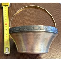 Сахарница СССР . Серебро 916 проба .  Вес 192 грамма