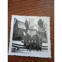 Фото немцы у памятника. Подписная