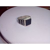 С рубля без мц. печатка мужская черная. 925пр. 1.8х1.8см.