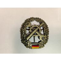 Металлическая кокарда на берет. Бундесвер