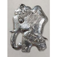 Елочная игрушка СССР пластик. Слон.