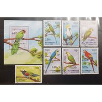 Камбоджа. 1989 год. Фауна. Птицы. Блок и 7 марок (357)