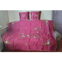 Шёлковое покрывало с бахромой и наволочки