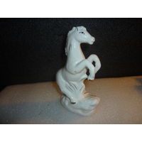 Статуэтка Лошадь встающая на дыбы. Германия