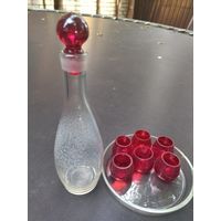 Графин и рюмки