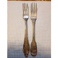2 старых вилки с Вензелем