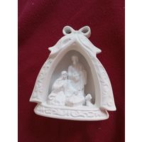 Вертеп / рождественская сцена со святым семейством