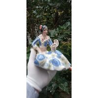 КОЛЛЕКЦИОННАЯ ФАРФОРОВАЯ СТАТУЭТКА ЦЫГАНКА С КАРТАМИ ЗКХ СССР ОРИГИНАЛ  .  Распродажа Коллекции !!! . Экспресс  Аукцион с рубля без МПЦ и прочего 3 ДНЯ  .Много лотов в продаже .