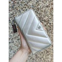 Кошелек Victoria's Secret Large Wallet with Zip Silver
