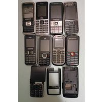Кнопочные телефоны и корпуса на запчасти одним лотом.