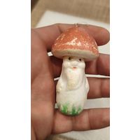 Елочная игрушка гриб пенапласт