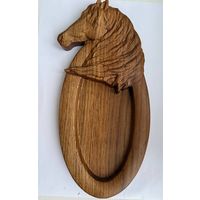 Тарелка, поднос, сервировочное блюдо деревянное Лошадь, конь Дуб