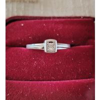 Серебряное кольцо с бриллиантом