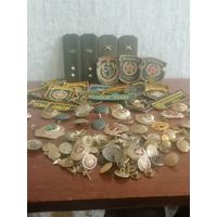 Сборный лот.Кокарды.Погоны и др.См.фото.