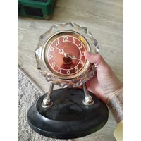 Настольные часы маяк,хрусталь,на ходу,с рубля