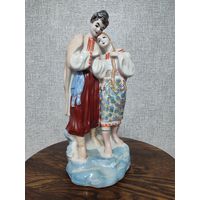 Статуэтка, фигурка фарфоровая Майская ночь