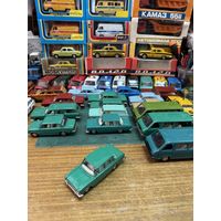 Москвич 412 номерной А2, цвет кипарис. Вечер четверга в зеленых, и не только, тонах. Ставим будильник на 22-00 и пополняем свои саратовские собрания!.