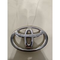 Автомобильный знак (значёк) TOYOTA