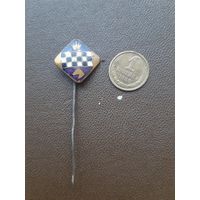 Значок тяжелый Шахматы. Латвия