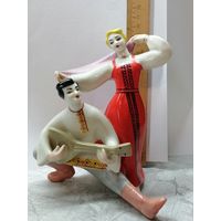 Фарфоровая статуэтка Перепляс
