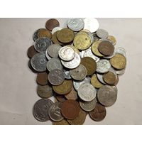 100 монет разных стран